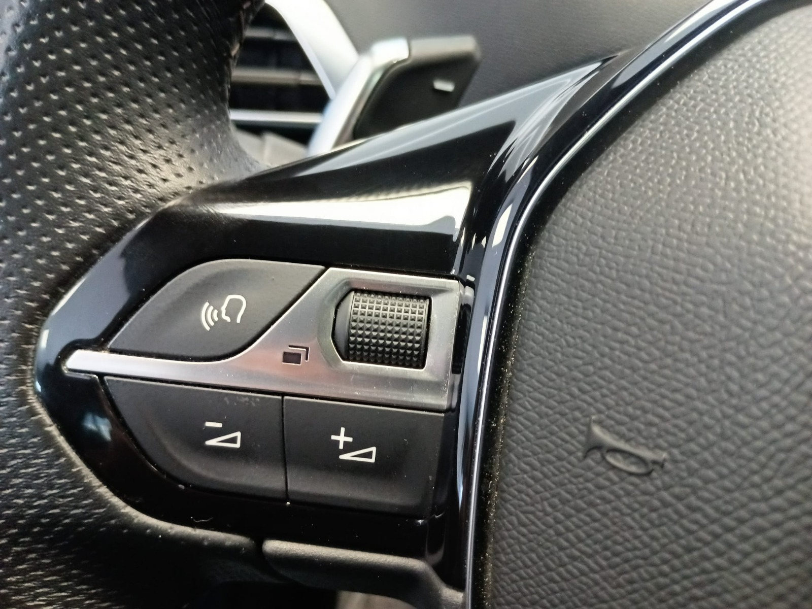 PEUGEOT 5008 30